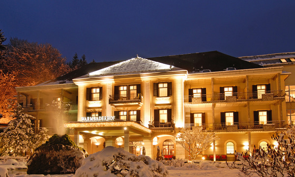 Die winterliche Landschaft, macht die Atmosphäre im und um den Warmbaderhof zu etwas ganz Besonderem.