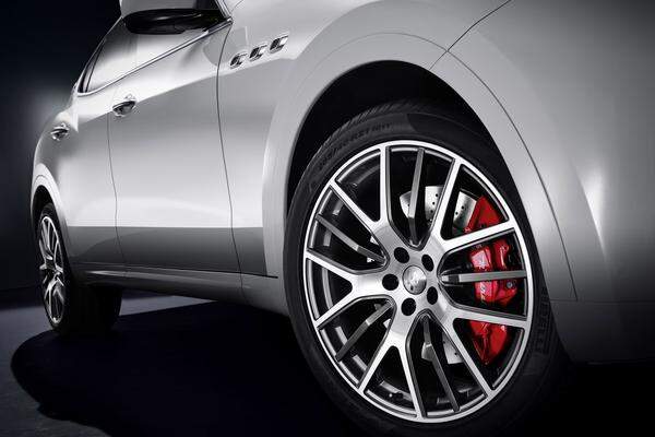 Die Fahrleistungen des Levante S mit 430 PS: Aus dem Stand soll der Maserati in 5,2 Sekunden Tempo 100 erreichen.