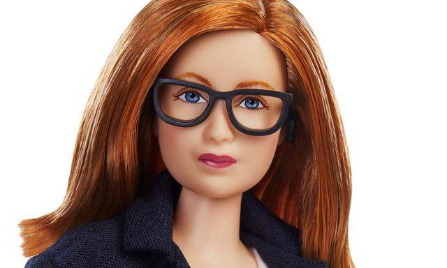 Sarah Gilbert als Barbie