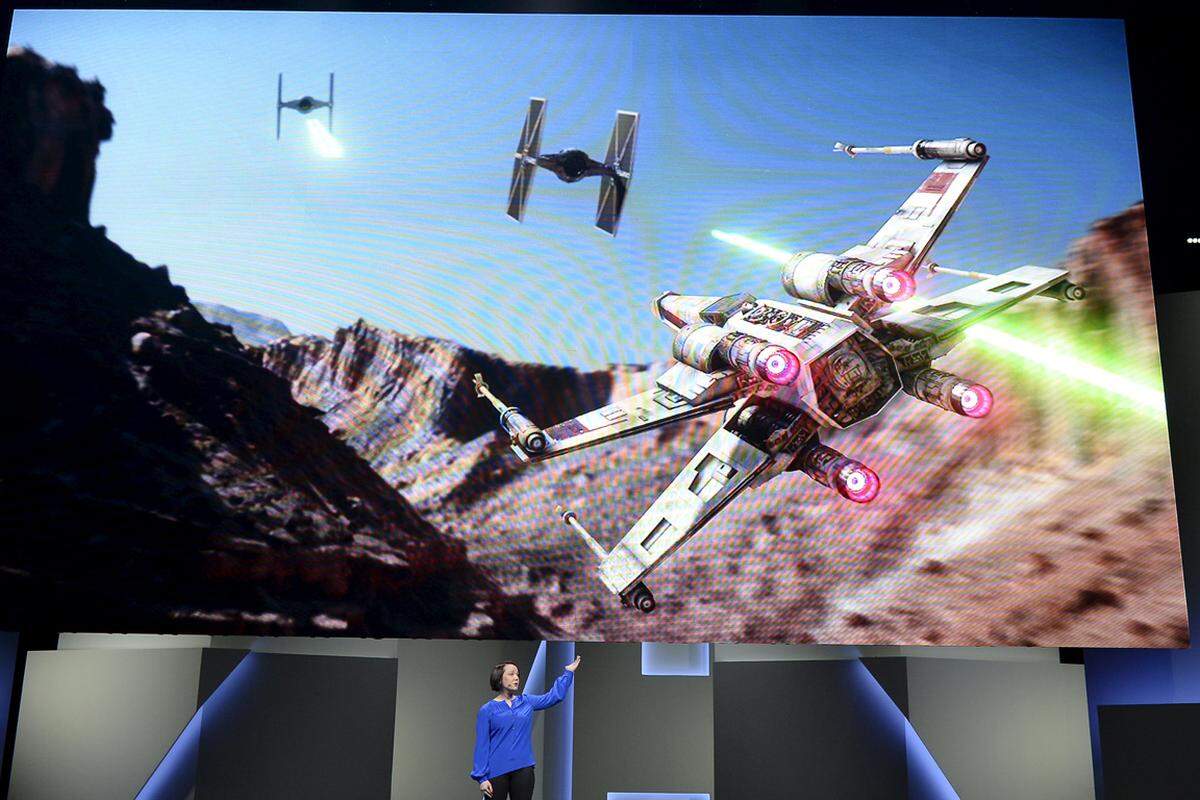 Star Wars Battlefront darf in Köln natürlich auch nicht fehlen. Das Spiel lässt dem Nutzer viele Möglichkeiten. Man kann alleine oder zu zweit spielen. Spielt man an einer Konsole kann man auch im Split-Screen-Modus spielen. Gezeigt wurde auf der E3 eine Multiplayer-Schlacht mit 40 Teilnehmern, die am Boden und von der Luft aus kämpften. Das Spiel wird ab November für PC, PS4 und Xbox One erhältlich sein. Video: Trailer zu Star Wars Battlefront 