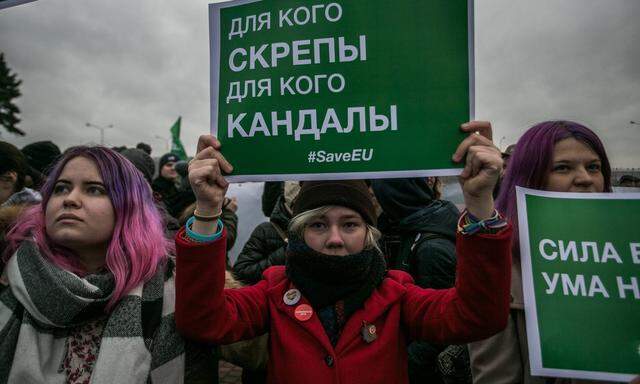 Behinderung der freien Lehre. Im vergangenen Winter protestierten Studierende gegen die Schließung der Europäischen Universität.