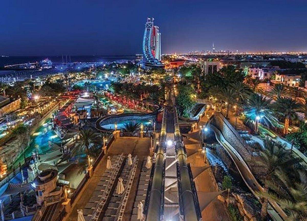 Der 4,9 Hektar große Wasserpark befindet sich in der Nähe des berühmten Hotels Burj al Arab im Stadtteil Jumeirah.