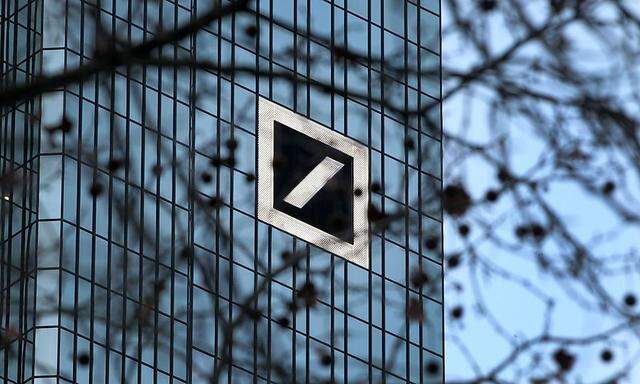 Der Chefökonom der Deutschen Bank warnt vor unterschätztem Kapitalbedarf italienischer Banken.