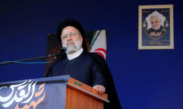 Irans Präsident Ebrahim Raisi droht nach dem Anschlag der IS-Miliz mit Vergeltung.