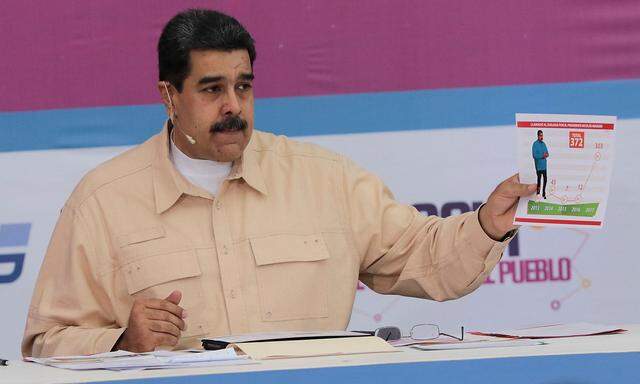 Venezuela's President Nicolas Maduro speaks during his weekly radio and TV broadcast 'Los Domingos con Maduro' (The Sundays with Maduro) in Caracas