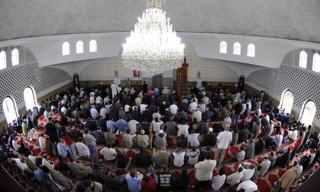 THEMENBILD: MOSCHEE IN WIEN-FLORIDSDORF / MUSLIME