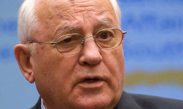 Gorbatschow kritisiert Putin und Medwedjew scharf