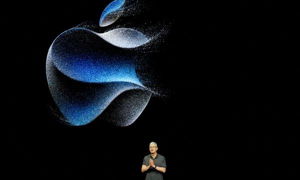 Mit Apple steigt einem Zeitungsbericht zufolge ein weiterer Technologiekonzern in die Produktion von Spezialprozessoren für Künstliche Intelligenz ein. 
