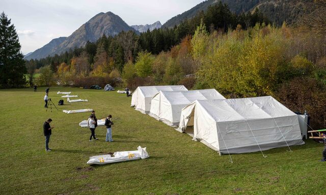 Zelte für Asylwerber in Tirol.