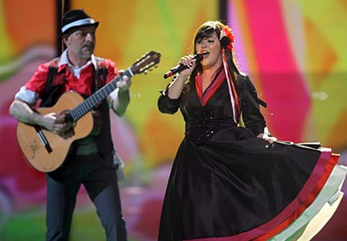 Für Portugal traten Flor-de-Lis mit einem blumigen Sommerlied an.