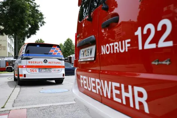 Die Feuerwehr (Symbolbild) war am Montagnachmittag zu dem Einsatz ausgerückt.