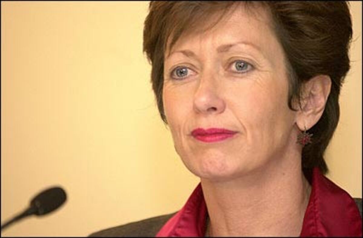 Aber auch eine Frau ist heiße Kandidatin für das Wissenschaftsressort: die Finanzchefin von Infineon Österreich, Monika Kircher-Kohl. Freilich würde sie sich noch besser für das Infrastrukturministerium, vielleicht sogar für das Finanzministerium eignen.