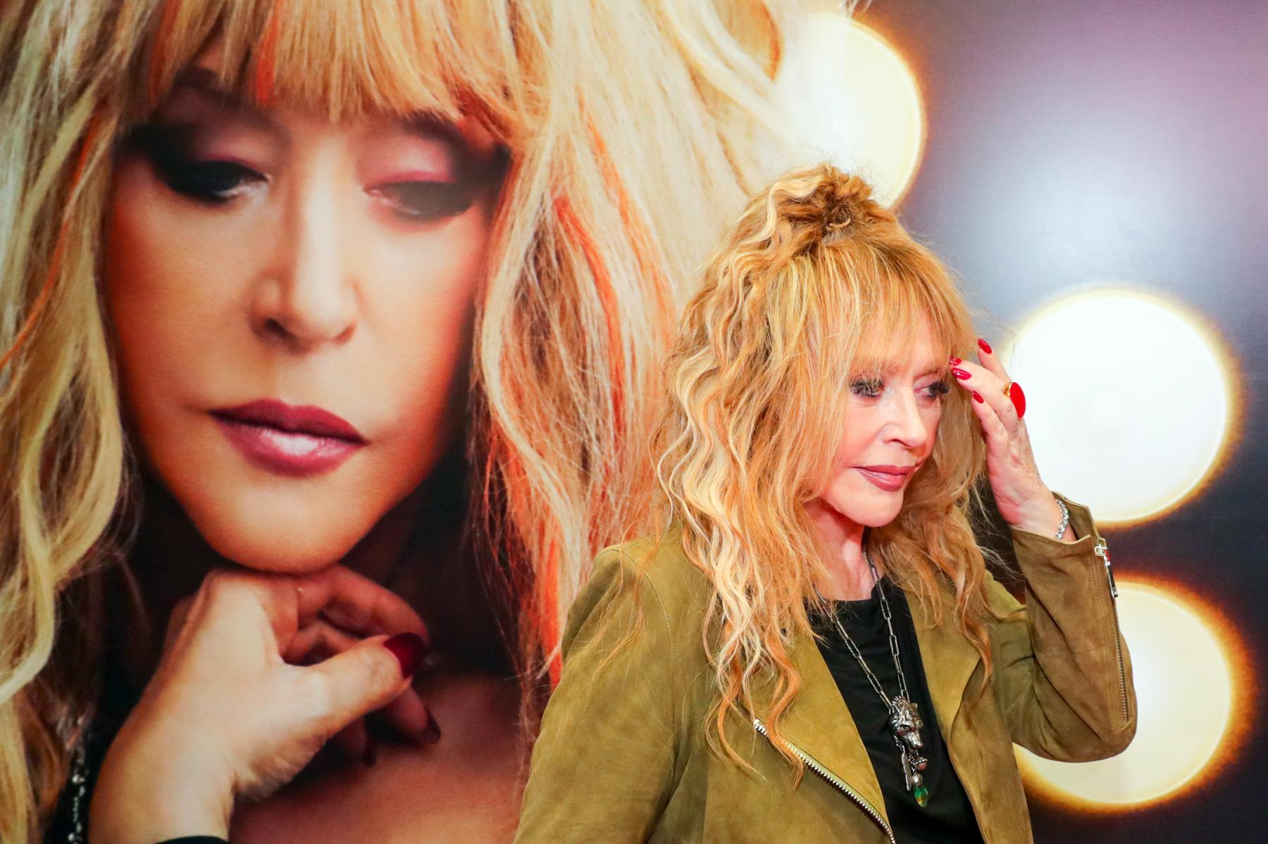 Ruska zvezdnica Alla Pugačova poziva Putina k končanju vojne v Ukrajini