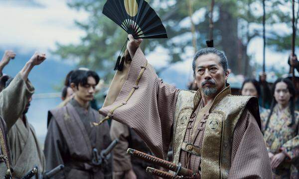 Hiroyuki Sanada alstrickreicher Fürst Yoshii Toranaga in der großartigen Serie „Shōgun“. 