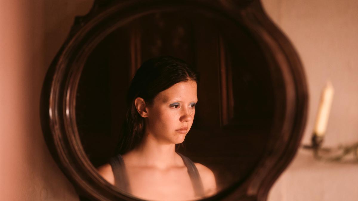 Mia Goth in „X“, der die Parallelen zwischen dem Porno- und Horrorgenre auslotet