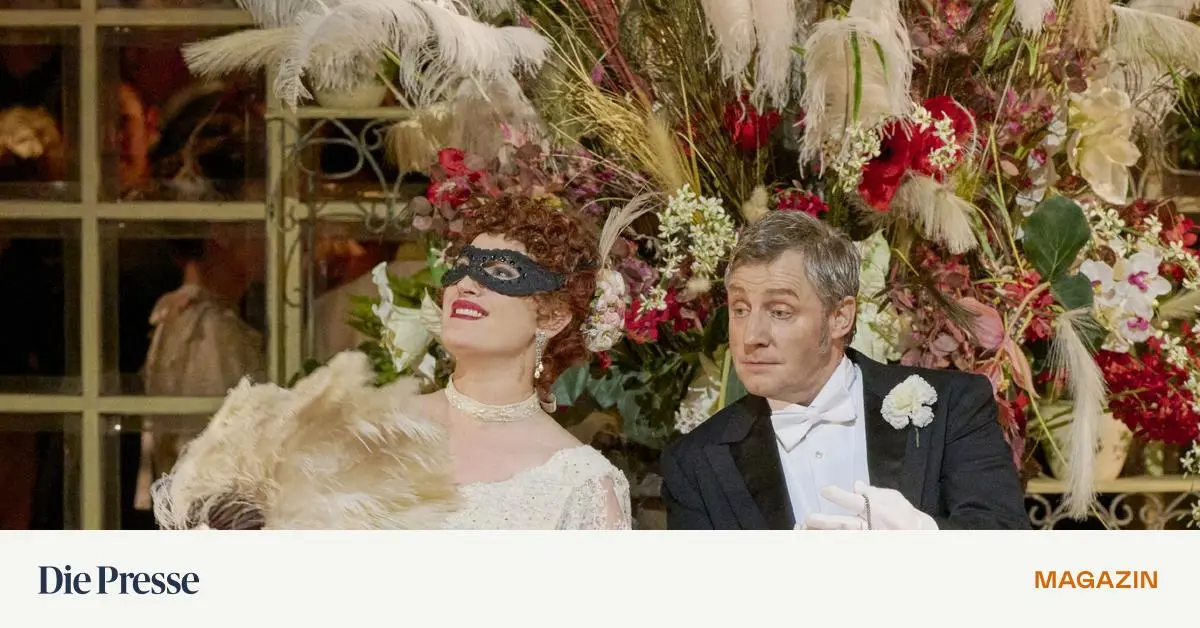 Staatsoper-Nun-flattert-die-Fledermaus-frei-premium-