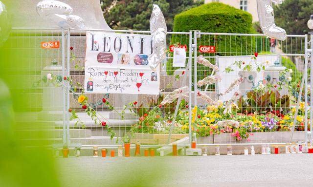 Ab wann ist der „Fall Leonie“ kein „Einzelfall“ mehr? Gedenken an die ermordete 13-Jährige am Maria-Theresien-Platz in Wien im Juli 2021.