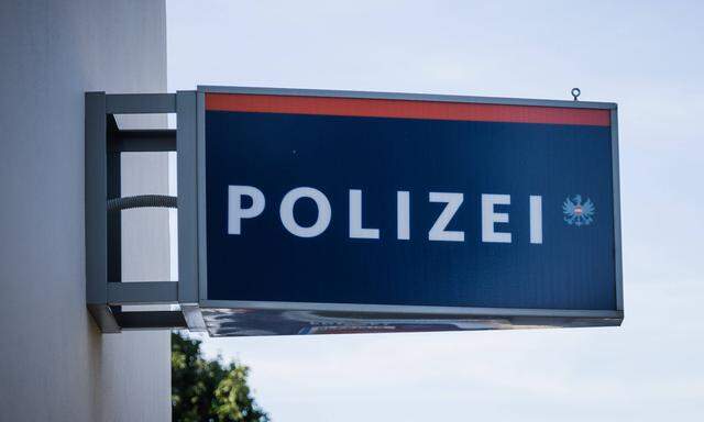 Die Polizei lieferte einen 50-Jährigen in die Justizanstalt in Innsbruck ein.