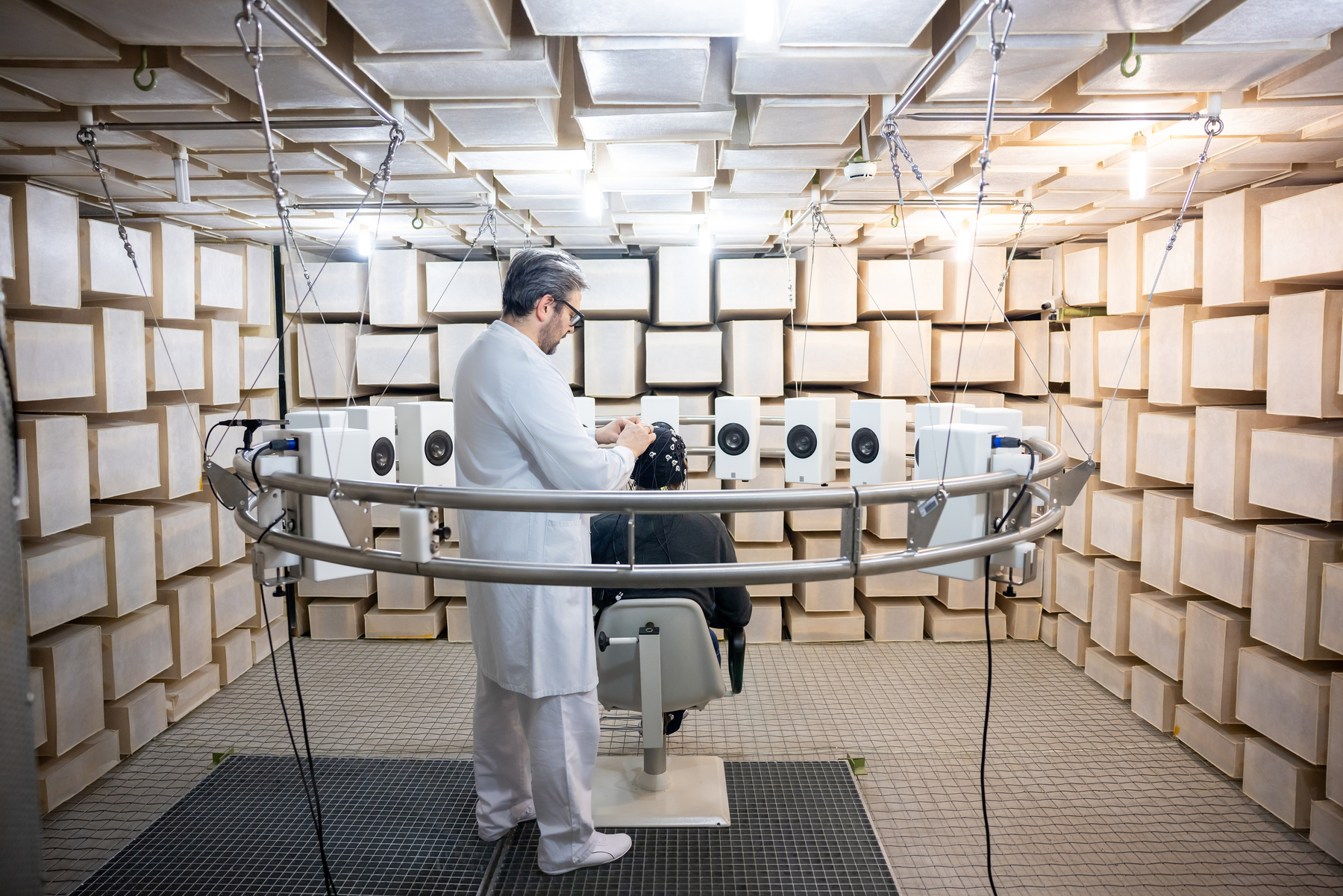 Cochlea-Implantat: Endlich wieder hören, was alles piepst [premium]