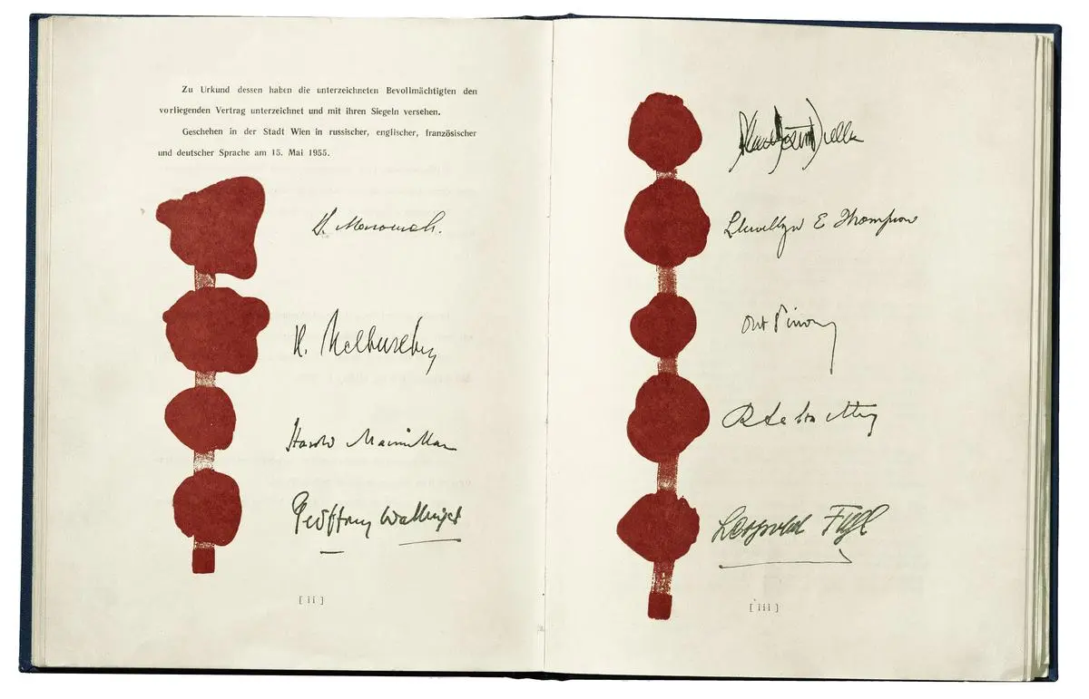 Document of independence. Seal and signatures on the state contract. 